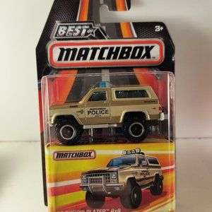 B22 Best of  Matchbox collectors  89 chevy blazer 4x4 truck real riders